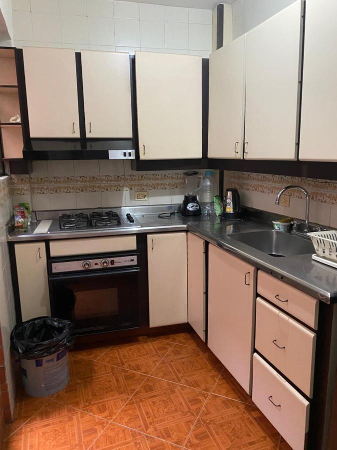 Hostel Kumho Home Медельїн Екстер'єр фото