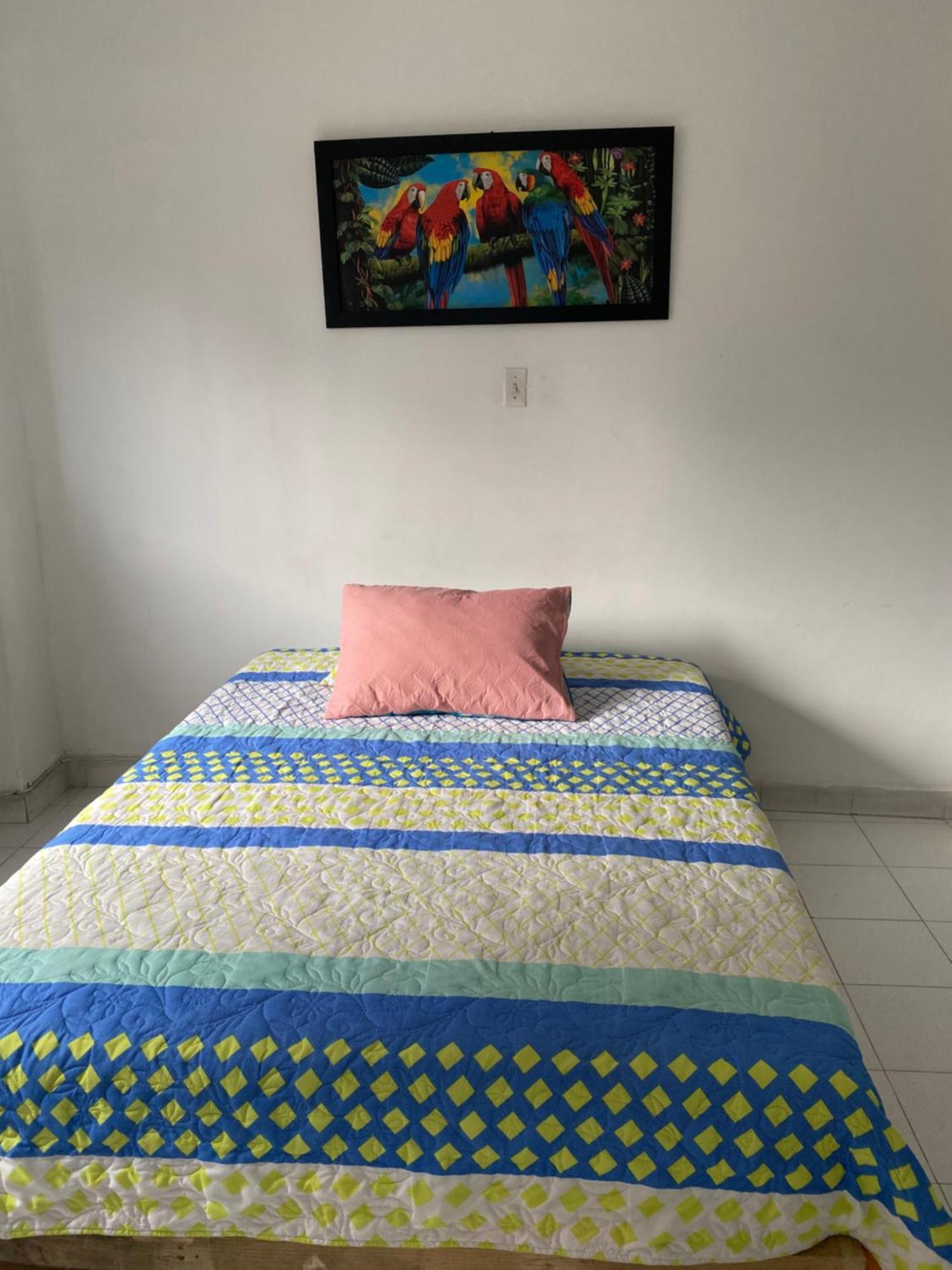 Hostel Kumho Home Медельїн Екстер'єр фото