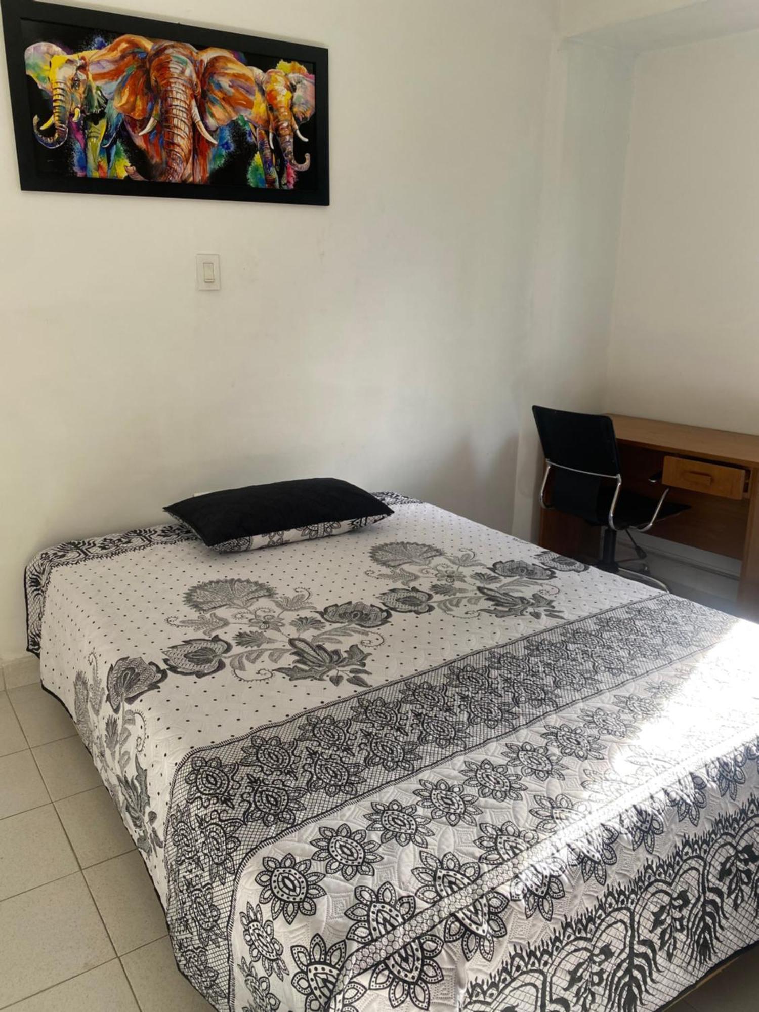Hostel Kumho Home Медельїн Екстер'єр фото